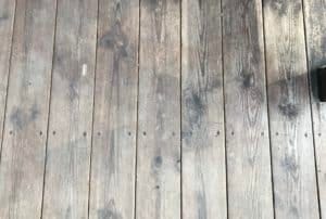 Silverfärgat trä som impregnerats med Selder-metoden.